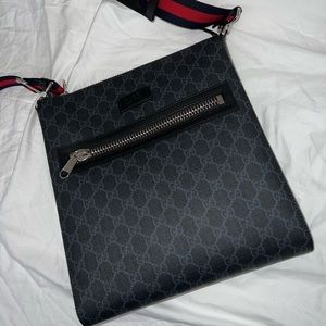 Brand new condition mens Gucci supreme messenger bag